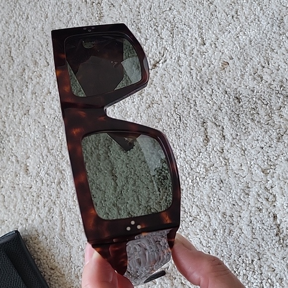 Celine authentic rectangle tortoise sunglasses - Picture 8 of 11